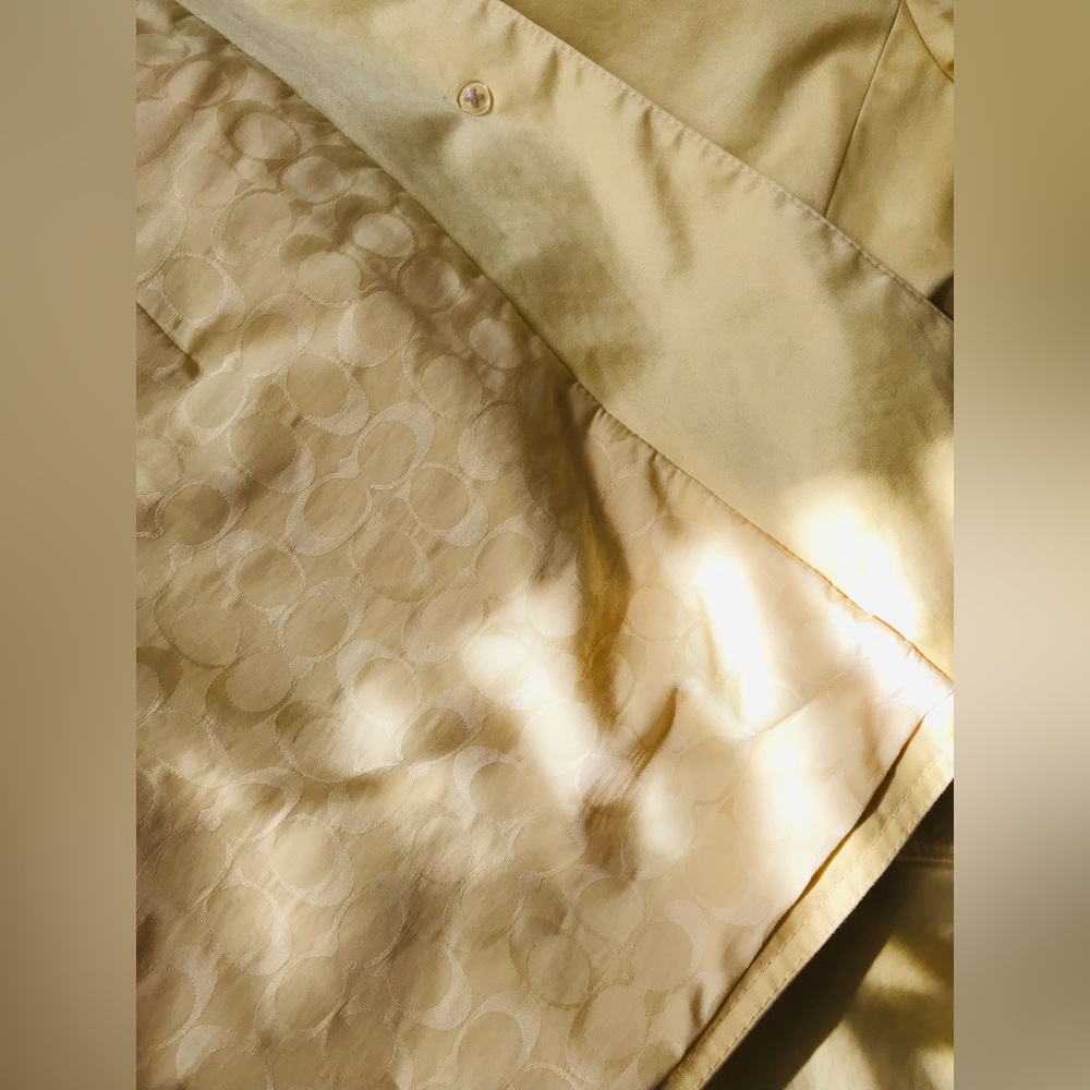Coach Coat - Picture 4 of 9